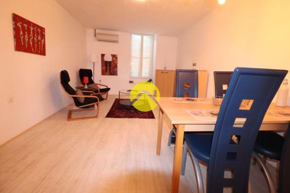 2 appartements + commerce