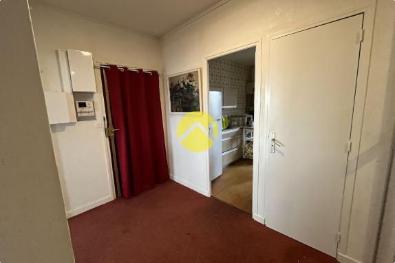 APPARTEMENT AVEC BALCON GARAGE