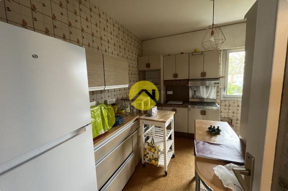 APPARTEMENT AVEC BALCON GARAGE