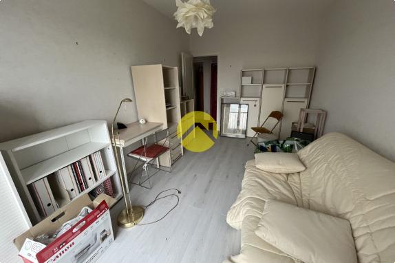 APPARTEMENT AVEC BALCON GARAGE