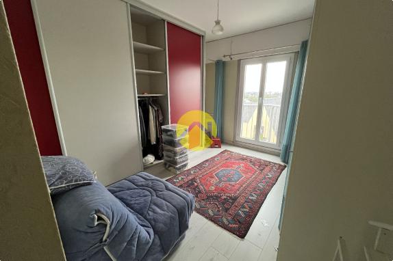 APPARTEMENT AVEC BALCON GARAGE