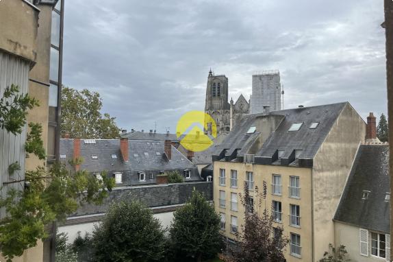 APPARTEMENT AVEC BALCON GARAGE