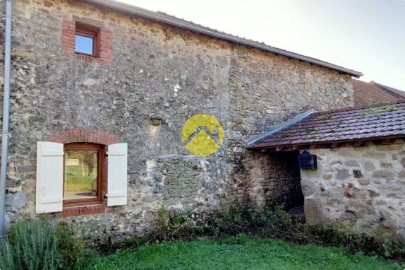 A VENDRE dans hameau calme