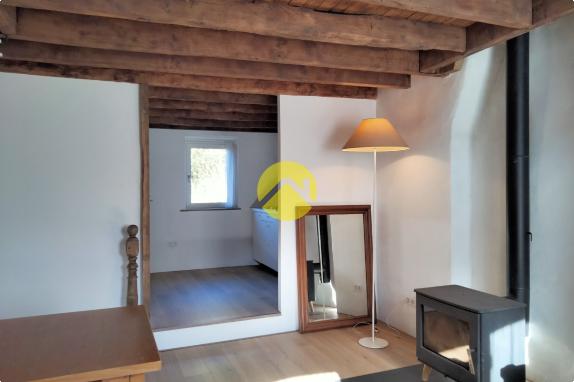 A VENDRE dans hameau calme