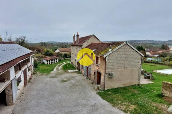 Maison / Pavillon Ravieres, 9 pièces à vendre