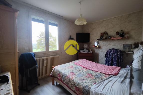 PAVILLON SUR SOUS-SOL 71 M² 