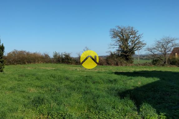 MAISON  AVEC 2500M2 DE TERRAIN