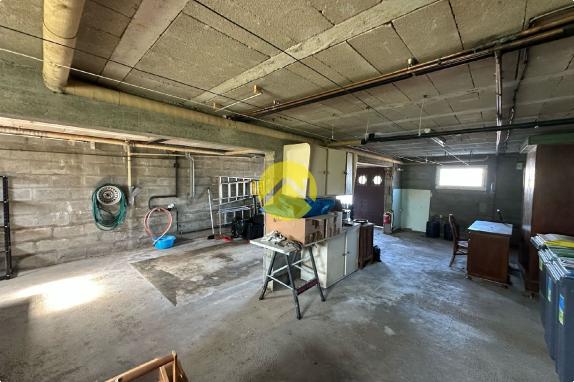 PAVILLON SUR SOUS-SOL  58M² 