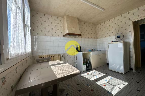 PAVILLON SUR SOUS-SOL  58M² 