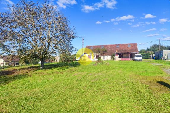 LONGERE 6 CHAMBRES EN BON ETAT