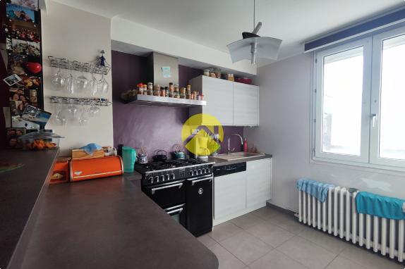 VARENNES-VAUZELLES 180m² 