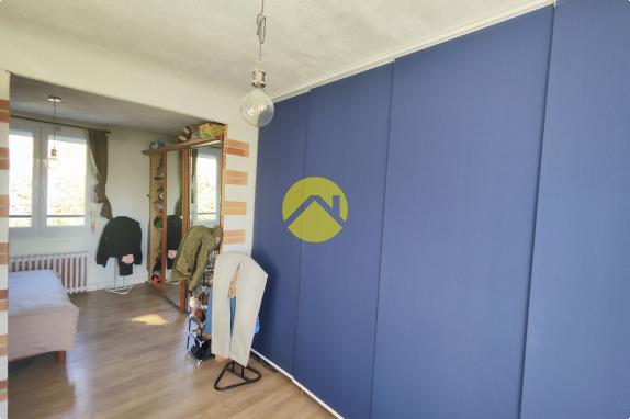 VARENNES-VAUZELLES 180m² 
