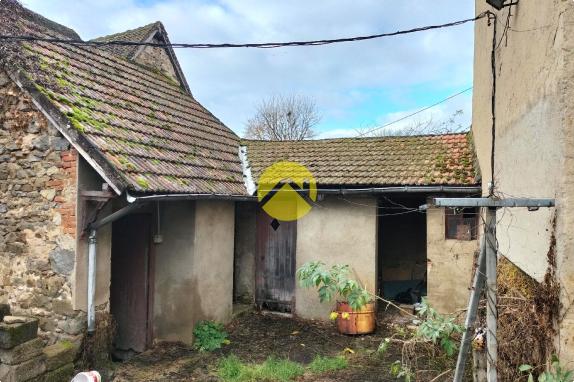 MAISON AVEC JARDIN ET GARAGE