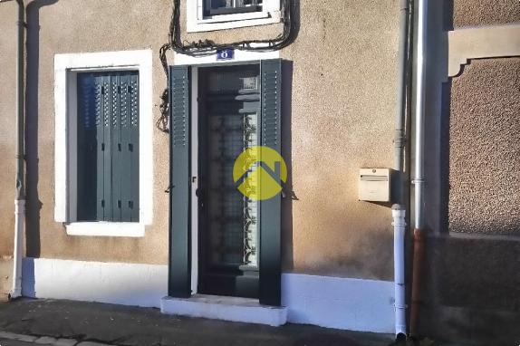 JOLIE  MAISON  EN CENTRE VILLE