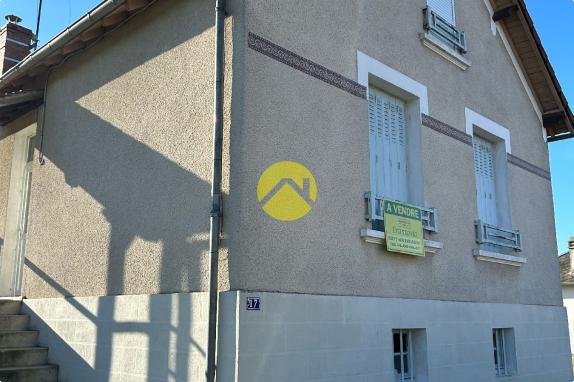 MAISON 3 CHAMBRES TERRAIN 828M²