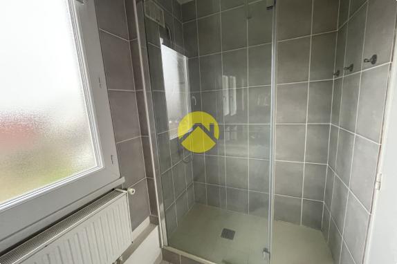 Apt avec parking et cave