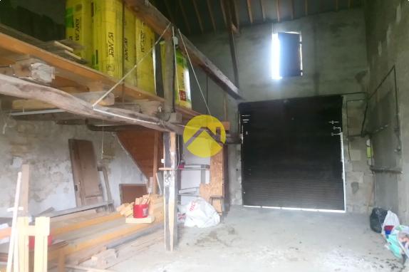 BELLE MAISON EN COURS DE RENOVATION