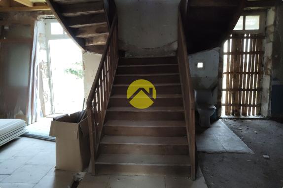 BELLE MAISON EN COURS DE RENOVATION