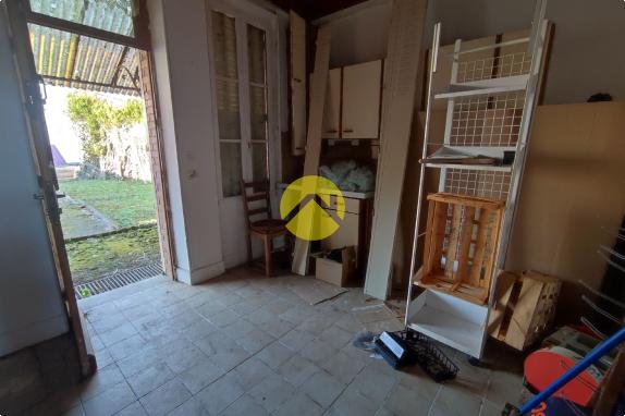 MAISON A RÉNOVER CŒUR DE VILLAGE TOUTES COMMODITÉS