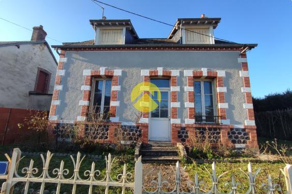 MAISON A RÉNOVER CŒUR DE VILLAGE TOUTES COMMODITÉS