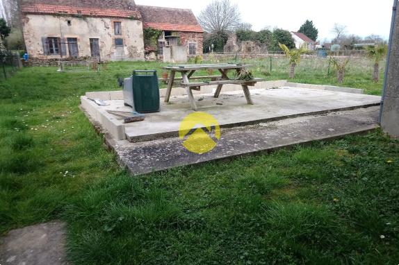 MAISON DE CAMPAGNE DANS UN JOLI VILLAGE