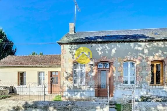 MAISON DE CAMPAGNE DANS UN JOLI VILLAGE