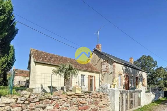 MAISON DE CAMPAGNE DANS UN JOLI VILLAGE