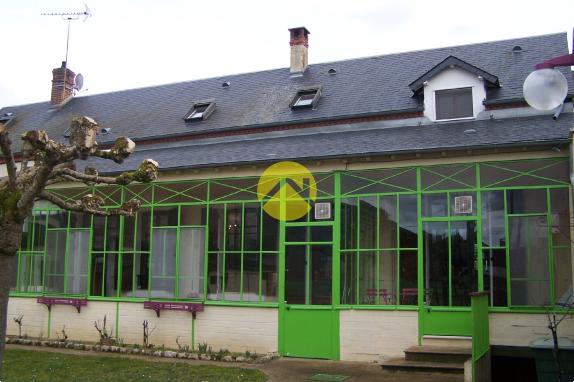 MAISON DE CARACTERE SANS VIS A VIS