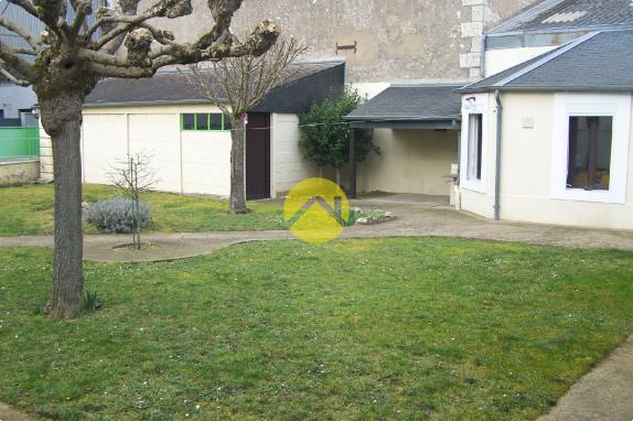 MAISON DE CARACTERE SANS VIS A VIS
