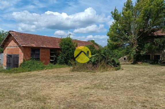 ENSEMBLE IMMOBILIER A RENOVER