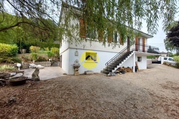 PAVILLON PROCHE CENTRE BOURG
