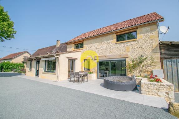 Maison rénovée sur 14235m2