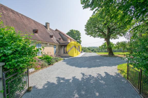 Maison rénovée sur 14235m2