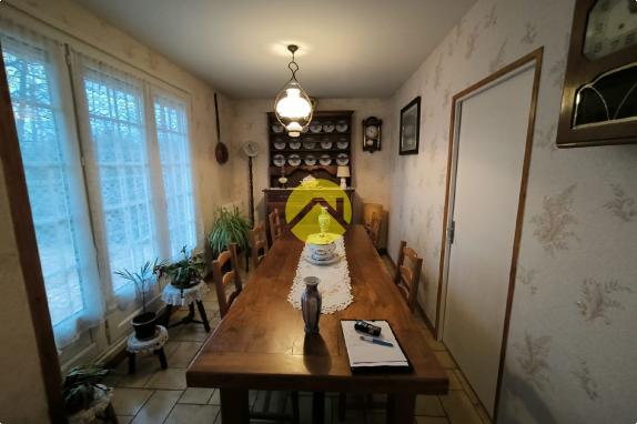 Maison d'habitation sur sous-sol