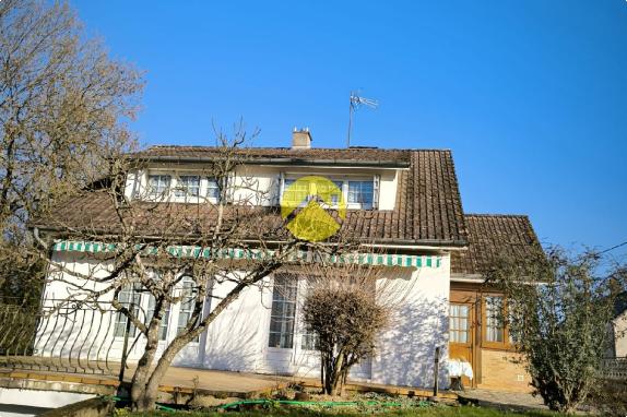 Maison d'habitation sur sous-sol