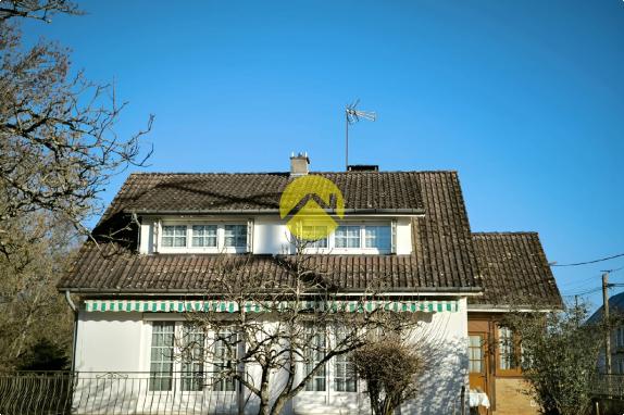 Maison d'habitation sur sous-sol