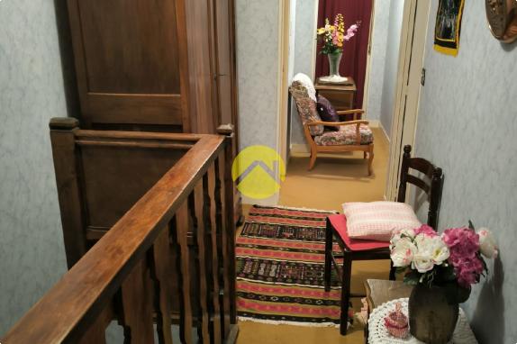 Maison d'habitation sur sous-sol