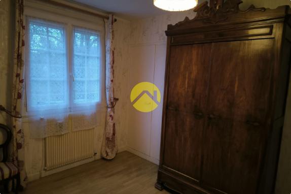 Maison d'habitation sur sous-sol