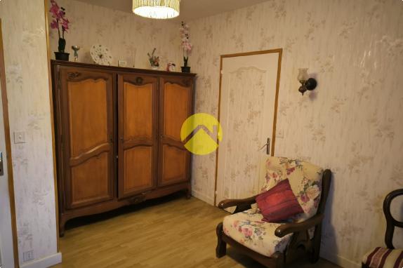 Maison d'habitation sur sous-sol