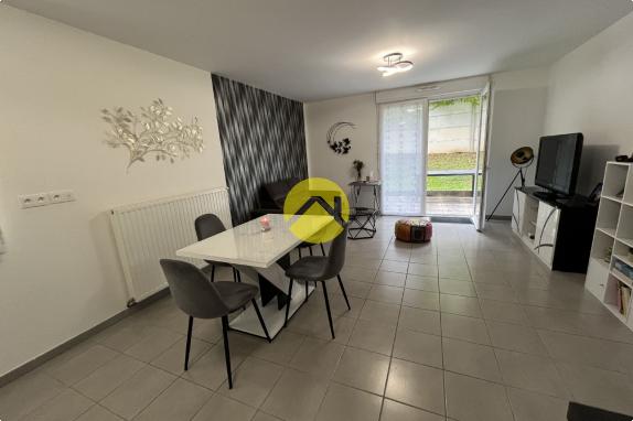 APPARTEMENT AVEC TERASSE 