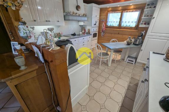 Maison  en bois avec piscine