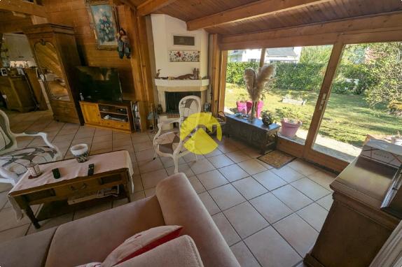 Maison  en bois avec piscine
