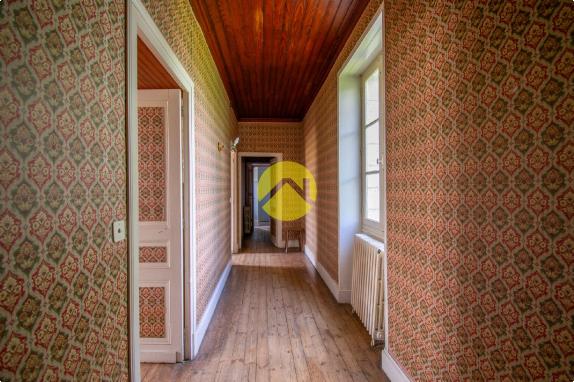 Maison avec cachet à Rénover