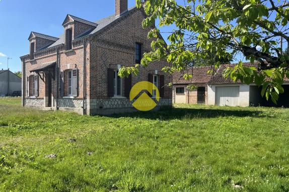 SUPERBE MAISON SOLOGNOTE EN BRIQUES