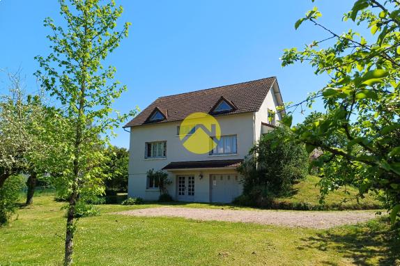 BELLE MAISON AVEC PISCINE