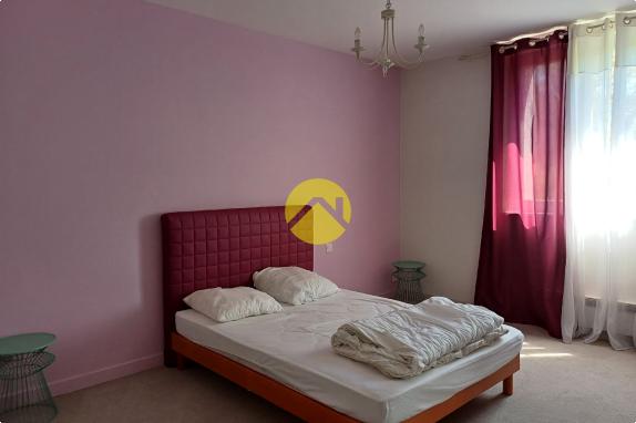 BELLE MAISON AVEC PISCINE