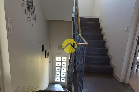 BELLE MAISON AVEC PISCINE