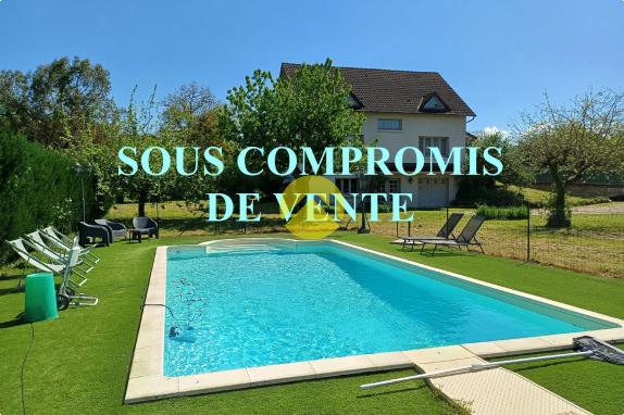 BELLE MAISON AVEC PISCINE
