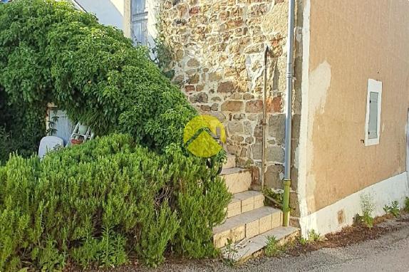 Proche de la forêt et du plan d'eau