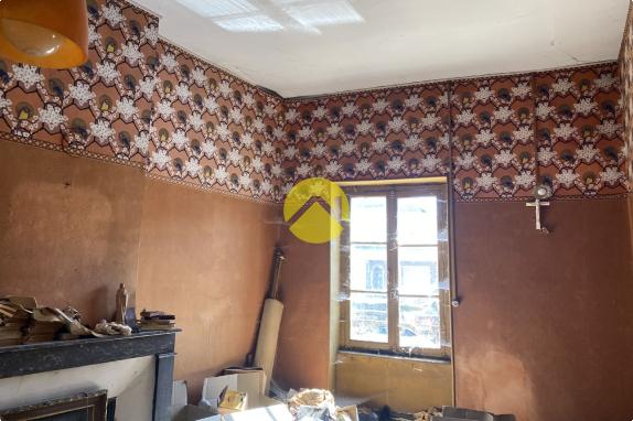 Immeuble et maison à rénover